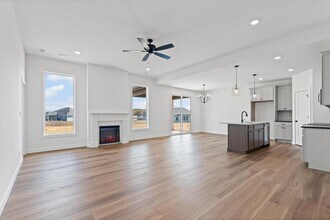 2004 Stone Mountain Pkwy in Columbia, MO - Building Photo - Building Photo