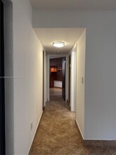 10257 NW 9th Street Cir, Unit 113-10 in Miami, FL - Foto de edificio - Building Photo