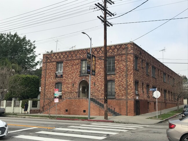 1443 N Alvarado St in Los Angeles, CA - Building Photo - Building Photo