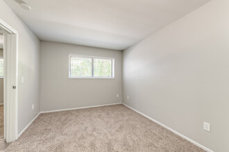 North Branch Apartments in Battle Creek, MI - Building Photo - Interior Photo