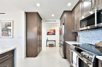 2885 Gulf Shore Blvd N in Naples, FL - Building Photo - Building Photo