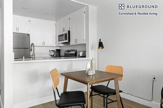 5405 Lindley Ave-Unit -FL1-ID693 in Los Angeles, CA - Building Photo - Building Photo