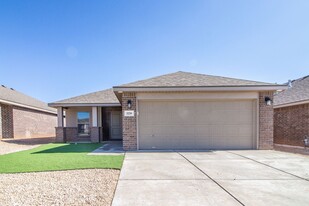 3220 Aberdeen Ave in Wolfforth, TX - Building Photo