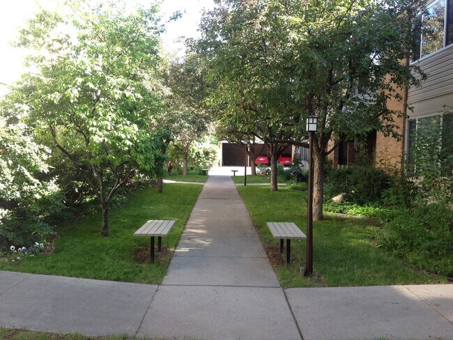 1935 Douglas St in Salt Lake City, UT - Building Photo - Building Photo