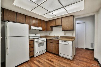 116 Chestnut Ridge Ln in Buffalo, NY - Building Photo - Building Photo