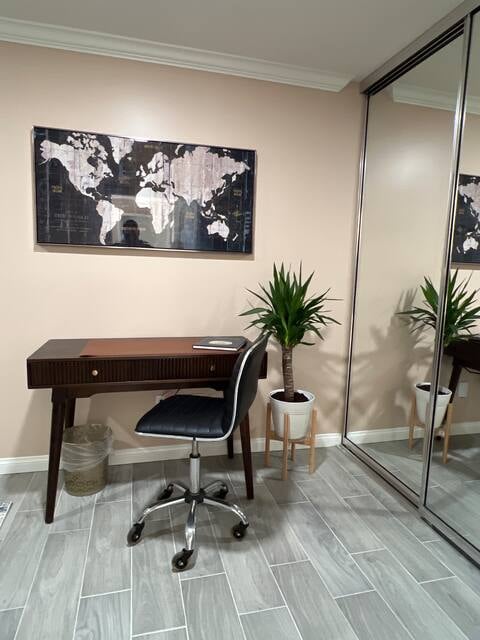 1614 Marion Way W in Santa Ana, CA - Foto de edificio - Building Photo