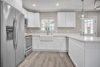 19 Magnolia Ave in Shalimar, FL - Building Photo - Building Photo