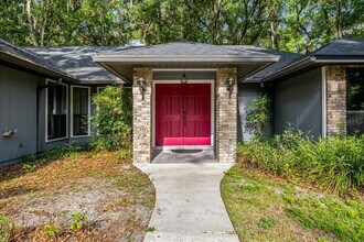 1326 NW 57th St in Gainesville, FL - Building Photo - Building Photo