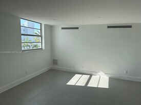 360 Meridian Ave in Miami Beach, FL - Building Photo