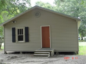 301 Rodney St in Eunice, LA - Foto de edificio - Building Photo