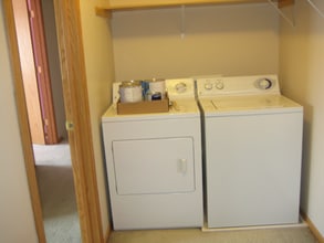 1613 County Rd D E in Maplewood, MN - Building Photo - Building Photo