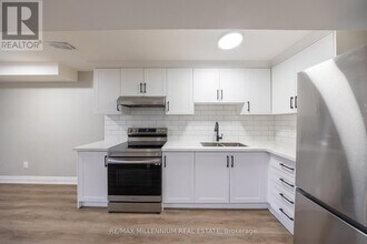 6 Ormerod St in Toronto, ON - Building Photo - Building Photo