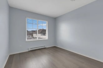 14902 57 Av in Surrey, BC - Building Photo - Building Photo