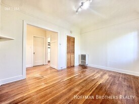 806 Lucile Ave in Los Angeles, CA - Building Photo