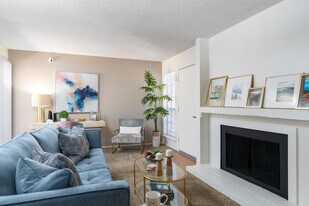 Mountain Village in El Paso, TX - Building Photo