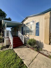11555 Culebra Rd in San Antonio, TX - Building Photo - Building Photo