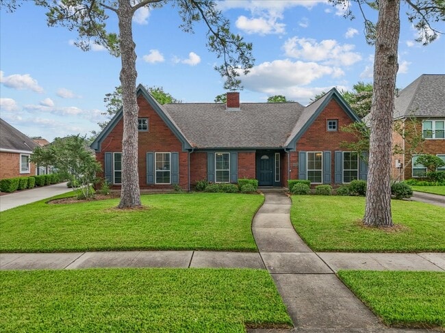 property at 2105 Murfield Dr