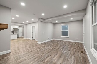 1736 Bruck St in Columbus, OH - Foto de edificio - Building Photo
