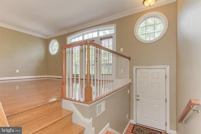 146 Herndon Mill Cir in Herndon, VA - Building Photo - Building Photo