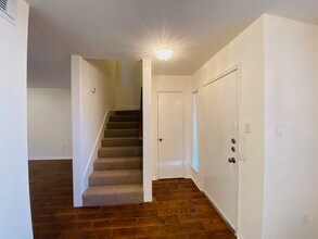 30 River Creek Way in Sugar Land, TX - Building Photo - Building Photo