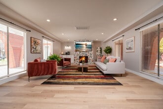 Artista in Santa Fe, NM - Foto de edificio - Building Photo