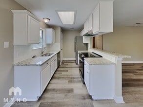 106 Boardwalk St in Midlothian, TX - Foto de edificio - Building Photo