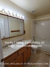 655 W Waterbury Dr in Meridian, ID - Building Photo - Building Photo
