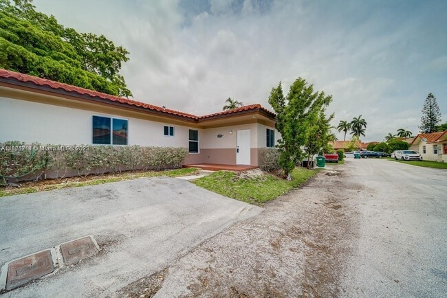 14750 NE 7th Ave in Miami, FL - Building Photo - Building Photo
