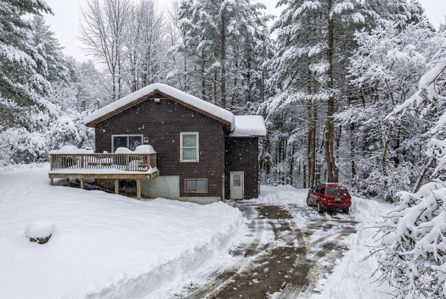 property at 3182 Franklin St