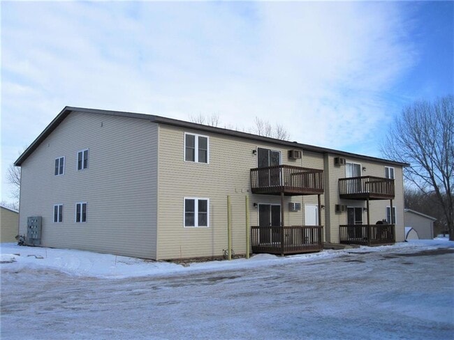 308 Willow St in Somerset, WI - Building Photo - Building Photo