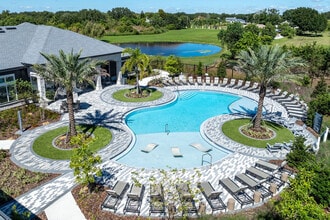 Cielo View in Kissimmee, FL - Foto de edificio - Building Photo
