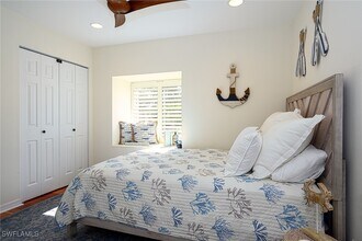 613 Beachwalk Cir in Naples, FL - Building Photo - Building Photo