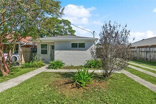 1239 Helios Ave in Metairie, LA - Building Photo