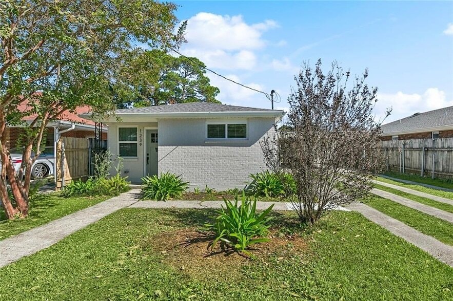 1239 Helios Ave in Metairie, LA - Building Photo
