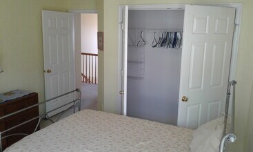 1982 Brooke Farm Ct in Woodbridge, VA - Building Photo - Building Photo