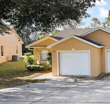 1204 Wood Duck Ln in Fruitland Park, FL - Building Photo