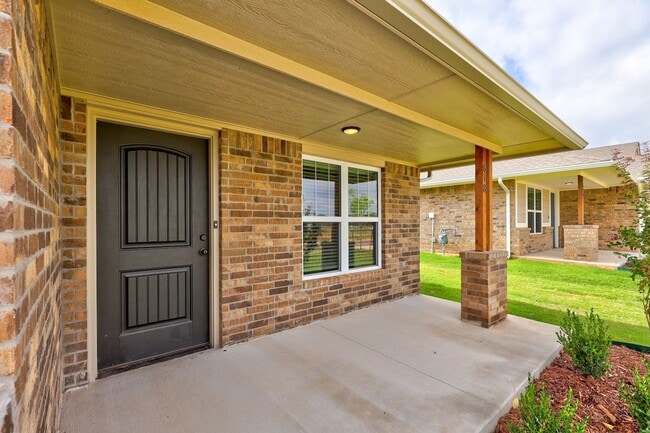 618 Juniper St in Washington, OK - Building Photo - Building Photo