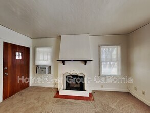 2006 G St in Sacramento, CA - Building Photo - Building Photo