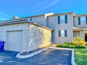 5602 Wigmore Dr in Columbus, OH - Building Photo - Building Photo