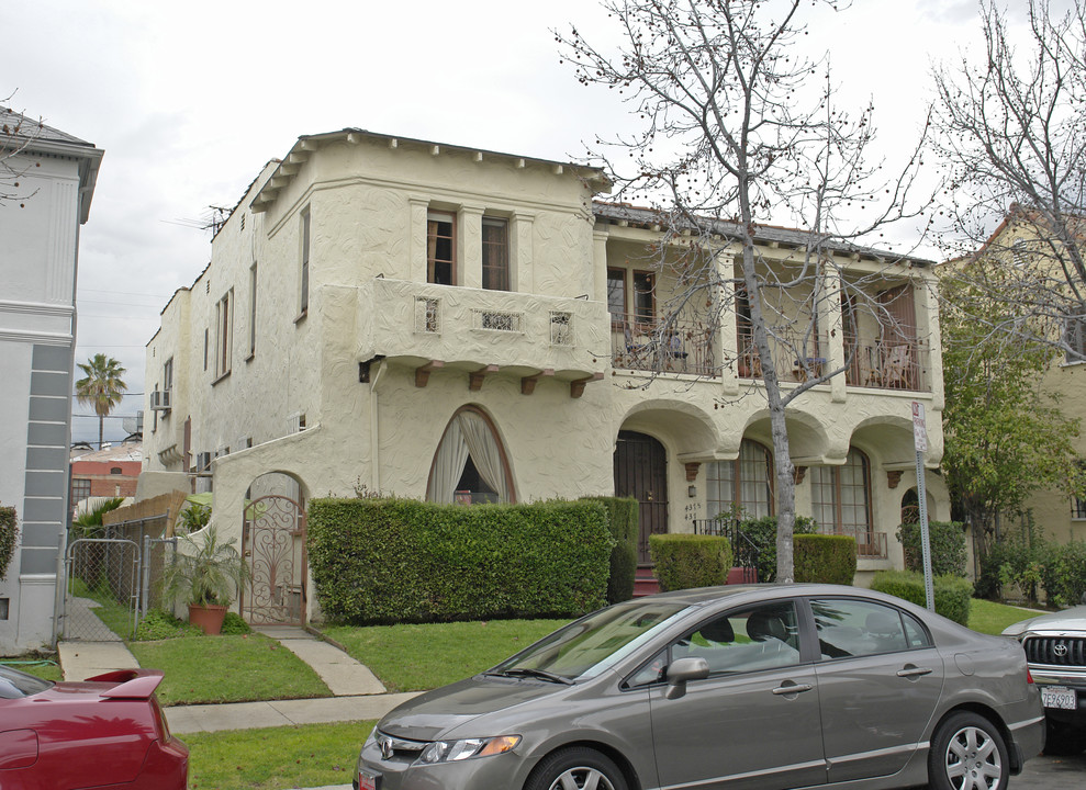 435 N Orange Grove Ave in Los Angeles, CA - Building Photo