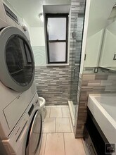 Mott Street, Unit 13 in New York, NY - Building Photo - Building Photo