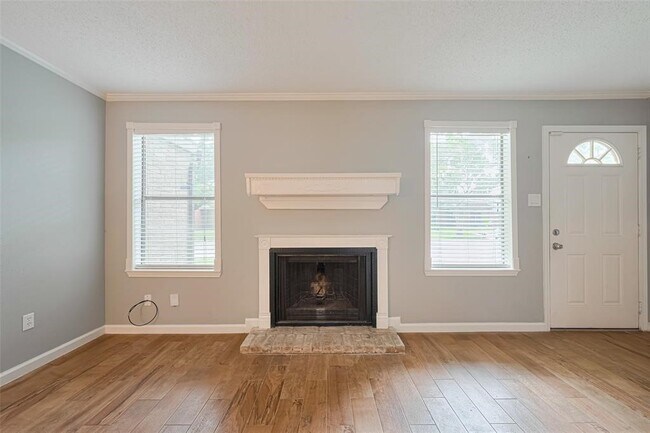 6452 Kentwick Dr in Houston, TX - Building Photo - Building Photo