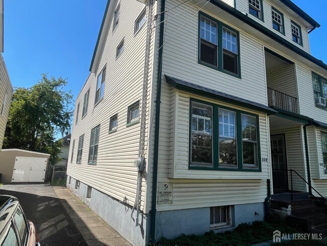 308 S 3rd Ave in Highland Park, NJ - Building Photo - Building Photo