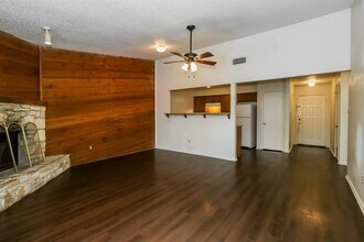 1002 Country Aire Dr in Round Rock, TX - Building Photo - Building Photo