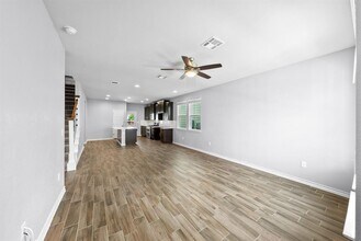5002 Plum Peach Bend in Austin, TX - Foto de edificio - Building Photo