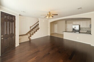 2563 Adam Ln in The Colony, TX - Foto de edificio - Building Photo