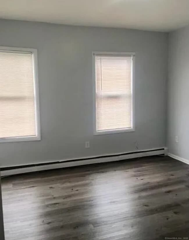 property at 728 Noble Ave