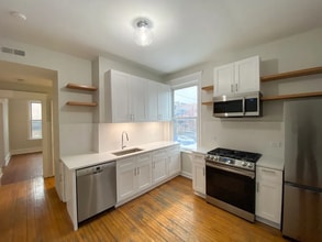 1030 N Winchester Ave, Unit 1 in Chicago, IL - Foto de edificio - Building Photo