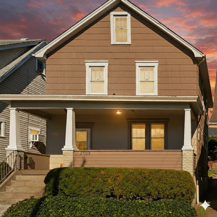 2809 Riverview St in McKeesport, PA - Building Photo