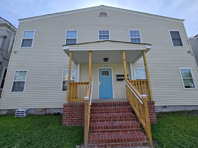 1520 Prentis Ave, Unit 4